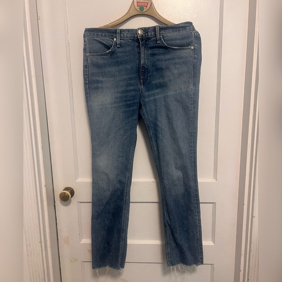 Rag & Bone Farrah Ankle Cigarette Straight
Jeans Size 27 $248 - Picture 2 of 7